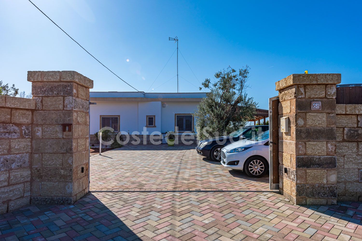 Ingresso principale della villa