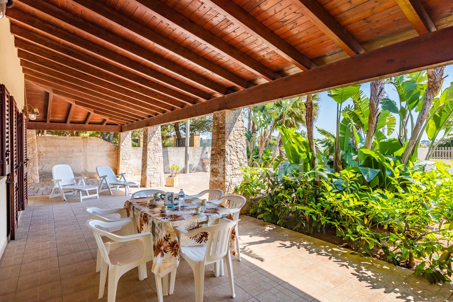 Portico con il barbecue