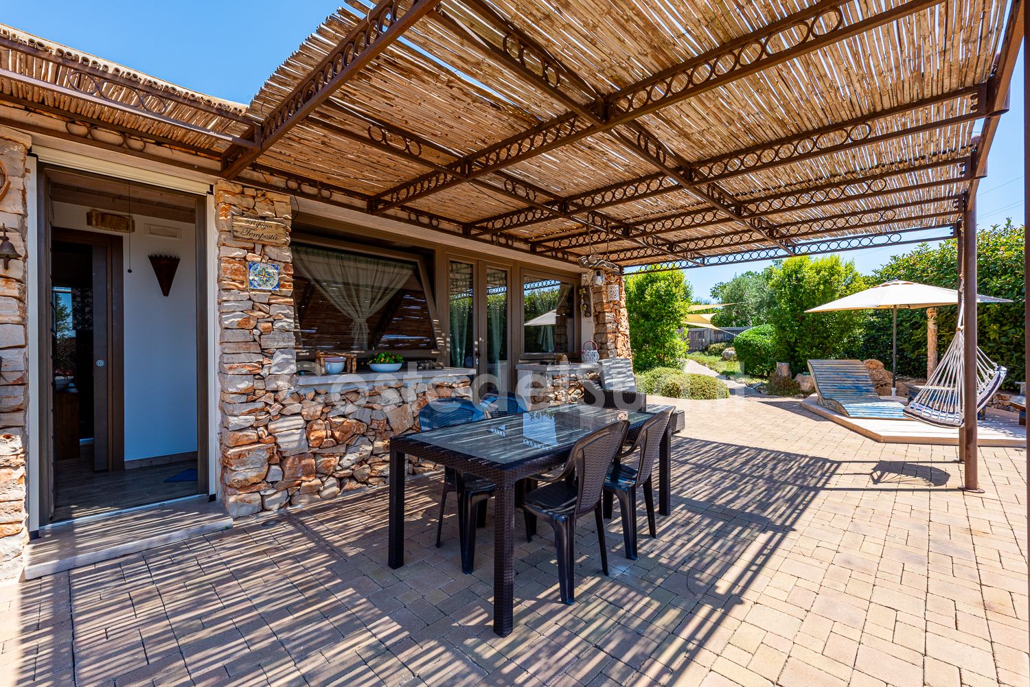 La villa vista di lato