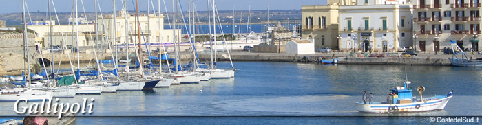 gallipoli barca nel porto
