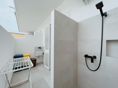 Interni moderni Casa Vacanza 001 Torre San Giovanni