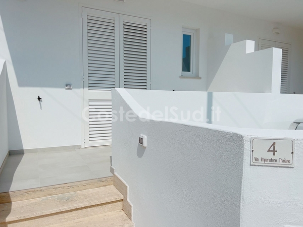 Casa a 100 metri dalla Spiaggia Torre San Giovanni