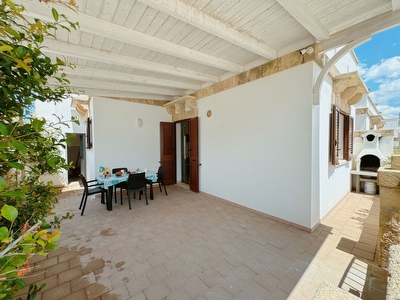 Villino a pochi metri dalla spiaggia Torre San Giovanni - Foto principale