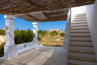 Villetta indipendente immersa nel verde con vista panoramica sul mare. Torre Pali - Foto 7