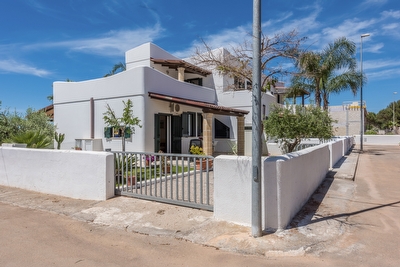 Graziosa villetta indipendente a pochi metri dai lidi sabbiosi  Pescoluse - Foto 2