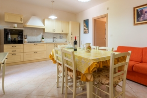 Villetta indipendente a pochi passi dalla spiaggia e dal centro. Torre Pali - Foto 14