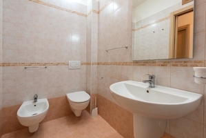 Villetta indipendente a pochi passi dalla spiaggia e dal centro. Torre Pali - Foto 17