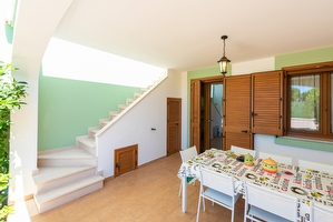 Villetta indipendente a pochi passi dalla spiaggia e dal centro. Torre Pali - Foto 7