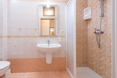 Villetta indipendente a pochi passi dalla spiaggia e dal centro. Torre Pali - Foto 18