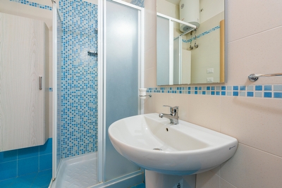 Villetta nuovissima con mare di sabbia e passeggio vicini. Torre Pali - Foto 22