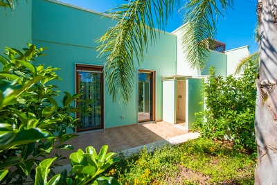 Villetta nuovissima con mare di sabbia e passeggio vicini. Torre Pali - Foto 24