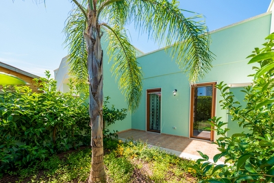 Villetta nuovissima con mare di sabbia e passeggio vicini. Torre Pali - Foto 25