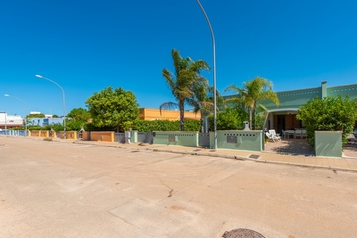 Villetta nuovissima con mare di sabbia e passeggio vicini. Torre Pali - Foto 28