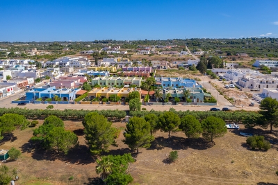 Villetta nuovissima con mare di sabbia e passeggio vicini. Torre Pali - Foto 30