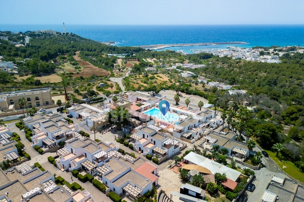 Relax e svago - piscina - casa vacanza privata  in residence quattro stelle  Santa Maria di Leuca