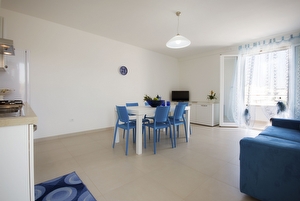 Appartamento primo piano con annessa suite mare a piedi. Torre San Giovanni - Foto 2