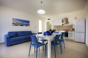 Appartamento primo piano con annessa suite mare a piedi. Torre San Giovanni - Foto 3