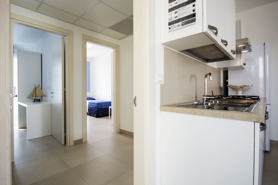 Appartamento primo piano con annessa suite mare a piedi. Torre San Giovanni - Foto 8