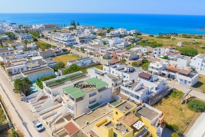 Appartamento ben arredato con attico mare vicino e parcheggio privato. Torre San Giovanni - Foto 2