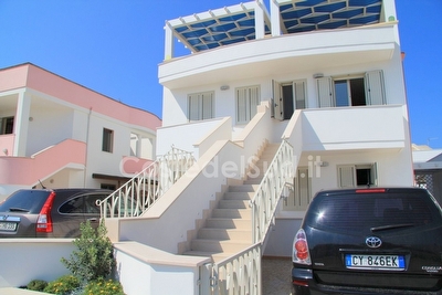 Appartamento ben arredato con attico mare vicino e parcheggio privato. Torre San Giovanni - Foto 4