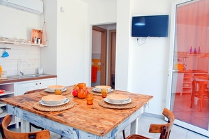 Nuovo appartamento ampi spazi esterni ben arredato con mare a piedi. Torre San Giovanni - Foto 13