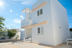 Nuovo appartamento ampi spazi esterni ben arredato con mare a piedi. Torre San Giovanni - Foto 6