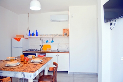 Nuovo appartamento ampi spazi esterni ben arredato con mare a piedi. Torre San Giovanni - Foto 14