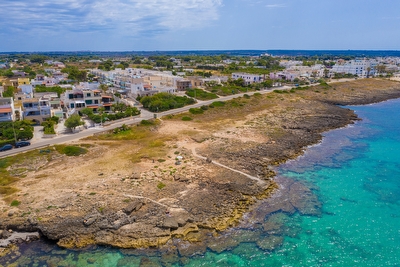 Nuovo appartamento ampi spazi esterni ben arredato con mare a piedi. Torre San Giovanni - Foto 29