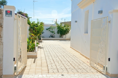 Appartamento nuovo ben arredato con mare nelle vicinanze. Torre San Giovanni - Foto 2