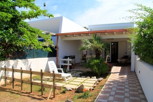 Villetta sulla spiaggia indipendente con giardino Torre San Giovanni - Foto 4