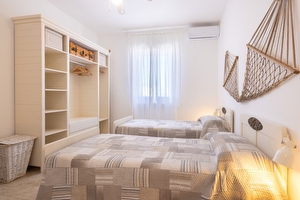 Appartamento in centro con posto auto e ampi spazi esterni. Torre San Giovanni - Foto 14