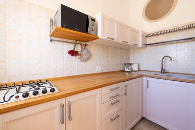 Appartamento in centro con posto auto e ampi spazi esterni. Torre San Giovanni - Foto 10