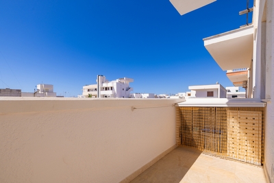 Appartamento in centro con posto auto e ampi spazi esterni. Torre San Giovanni - Foto 11