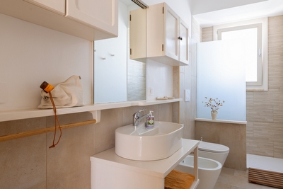 Appartamento in centro con posto auto e ampi spazi esterni. Torre San Giovanni - Foto 20