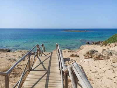 Appartamento in centro con posto auto e ampi spazi esterni. Torre San Giovanni - Foto 28