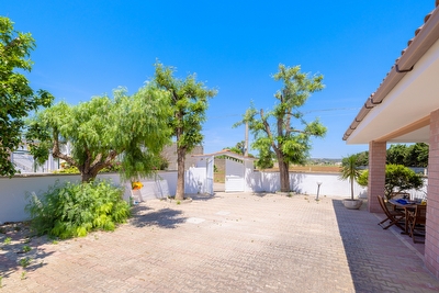 Villetta indipendente ampi spazi esterni e spiaggia sabbiosa a piedi. Torre San Giovanni - Foto 3
