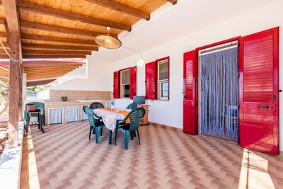 Villetta con ampi spazi esterni e spiagge sabbiose vicinissime. Pescoluse - Foto 27