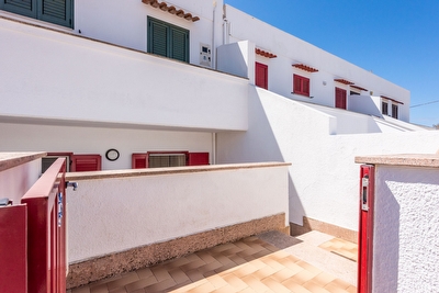 Villetta con ampi spazi esterni e spiagge sabbiose vicinissime. Pescoluse - Foto 4