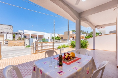 Villa indipendente spazi comodi 2 bagni mare vicino. Torre San Giovanni - Foto principale