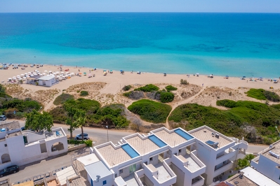 Casa fronte spiaggia. Lido Marini