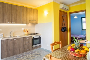 Attico vista mare sei posti letto  terrazzo con portico. Torre Pali - Foto 14