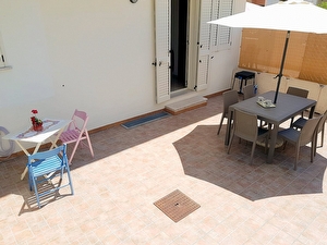 Appartamento spiaggia vicina su due livelli con camere nel seminterrato. Torre San Giovanni - Foto 5