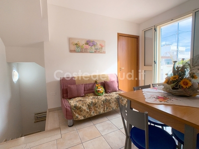 Appartamento spiaggia vicina su due livelli con camere nel seminterrato. Torre San Giovanni - Foto 12