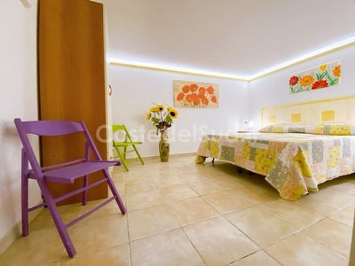 Appartamento spiaggia vicina su due livelli con camere nel seminterrato. Torre San Giovanni - Foto 18