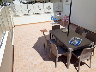 Appartamento spiaggia vicina su due livelli con camere nel seminterrato. Torre San Giovanni - Foto 2