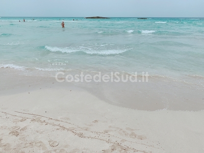 Appartamento spiaggia vicina su due livelli con camere nel seminterrato. Torre San Giovanni - Foto 28