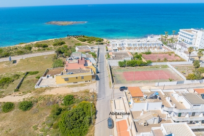 Monolocale piano ribassato con mare vicinissimo. Torre San Giovanni - Foto principale