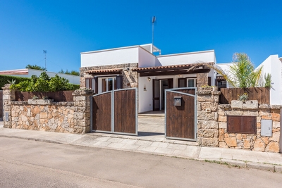 Villetta indipendente nel Salento vicina al mare e alle spiagge Posto Rosso - Foto principale