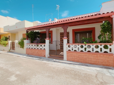  Villetta indipendente con mare a 70 m - posto auto - 2 camere - 2 bagni Torre San Giovanni - Foto principale