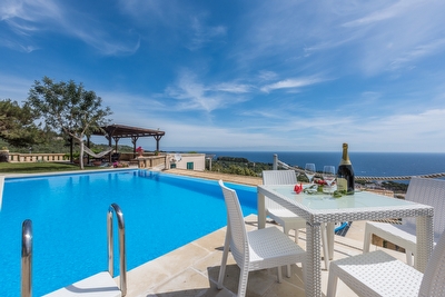 Villa con piscina esclusiva e vista panoramica incantevole Marina di Novaglie - Foto principale